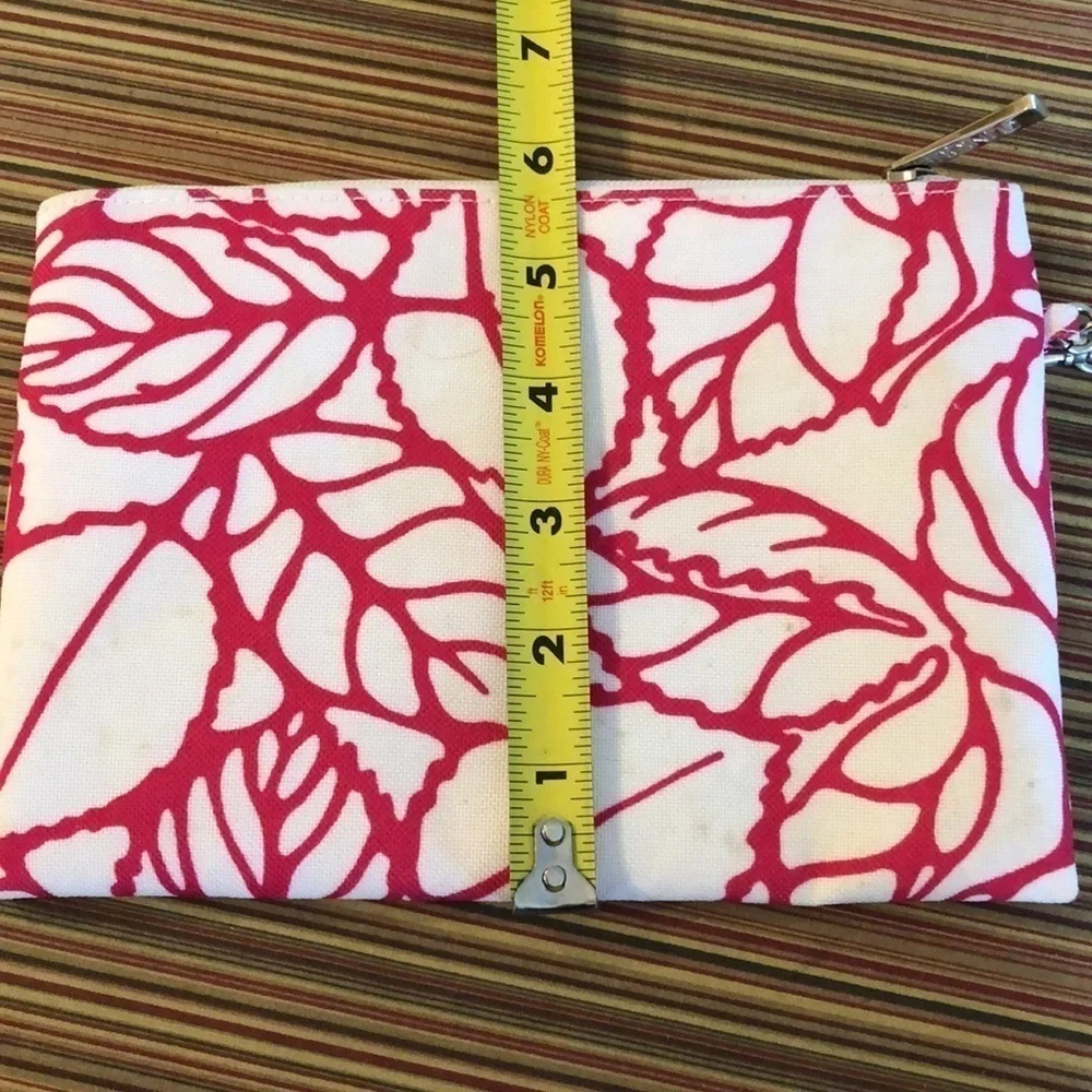 Clinique Big/Little Makeup Pouch Set